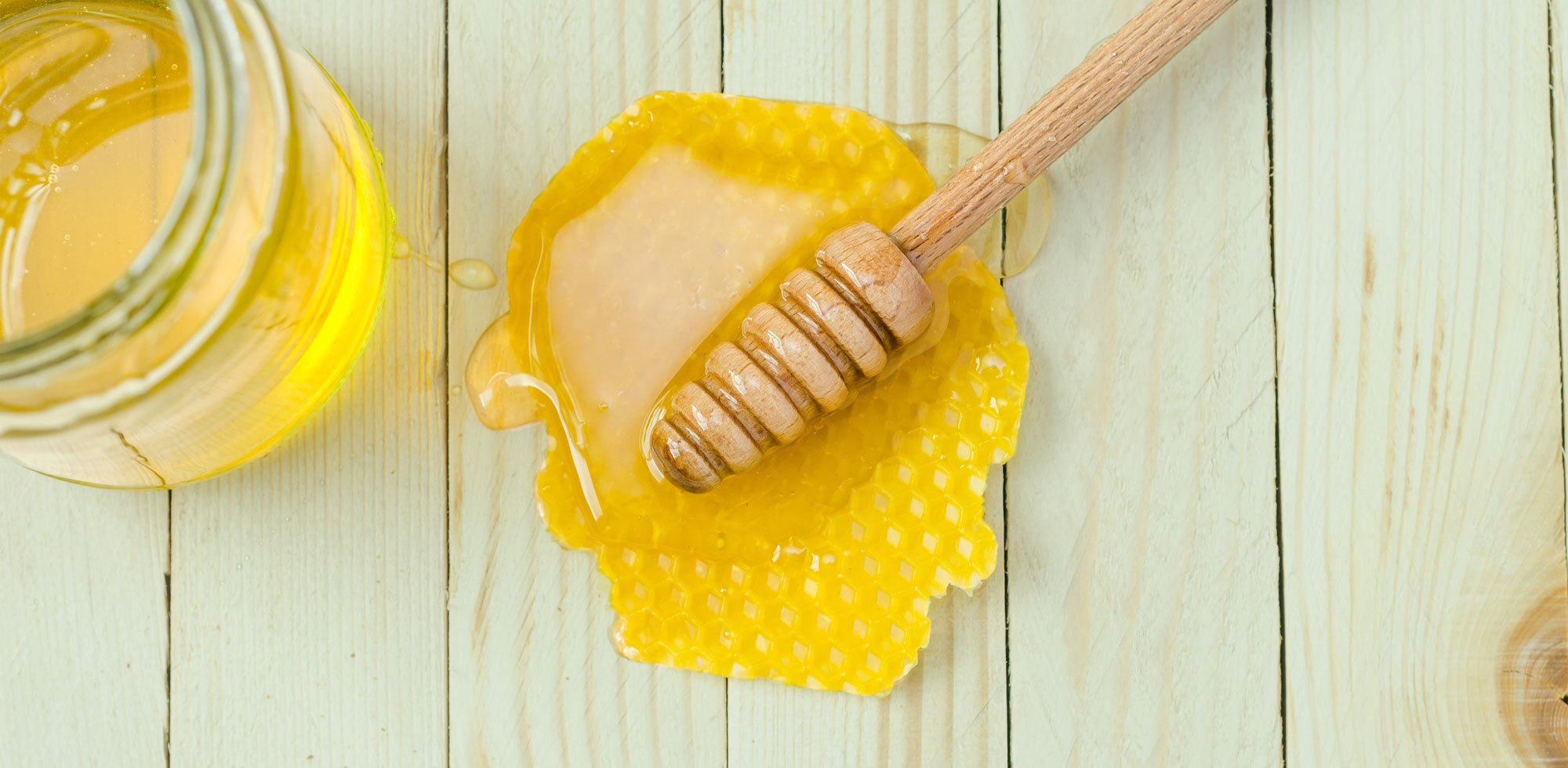As etapas do processamento de mel e como os equipamentos da APITEC te ajudam em cada uma delas